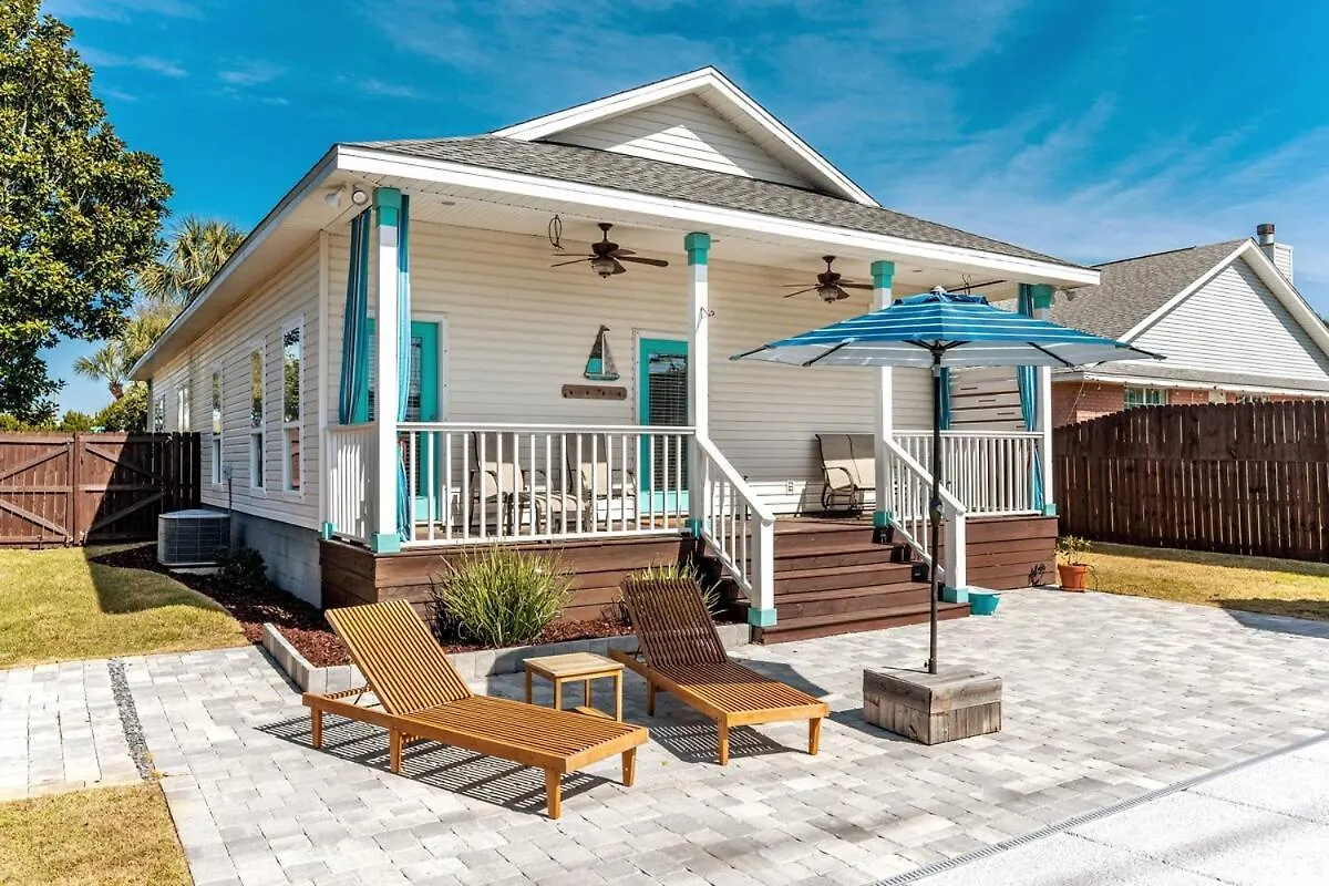 Sunsail Cottage Pool Heat & Golf Cart Deals دستين