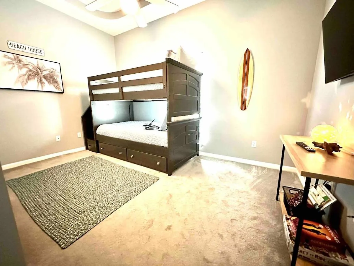 Sunsail Cottage Pool Heat & Golf Cart Deals دستين الولايات المتحدة الأمريكية